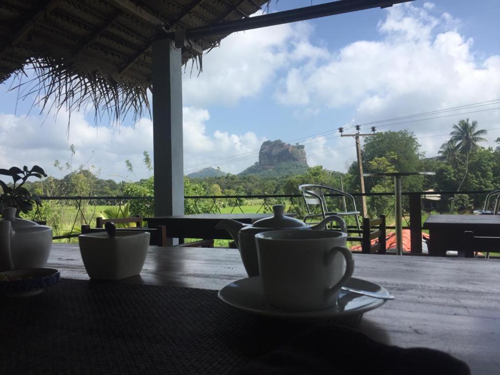 Nelu Resort Sigiriya Luaran gambar